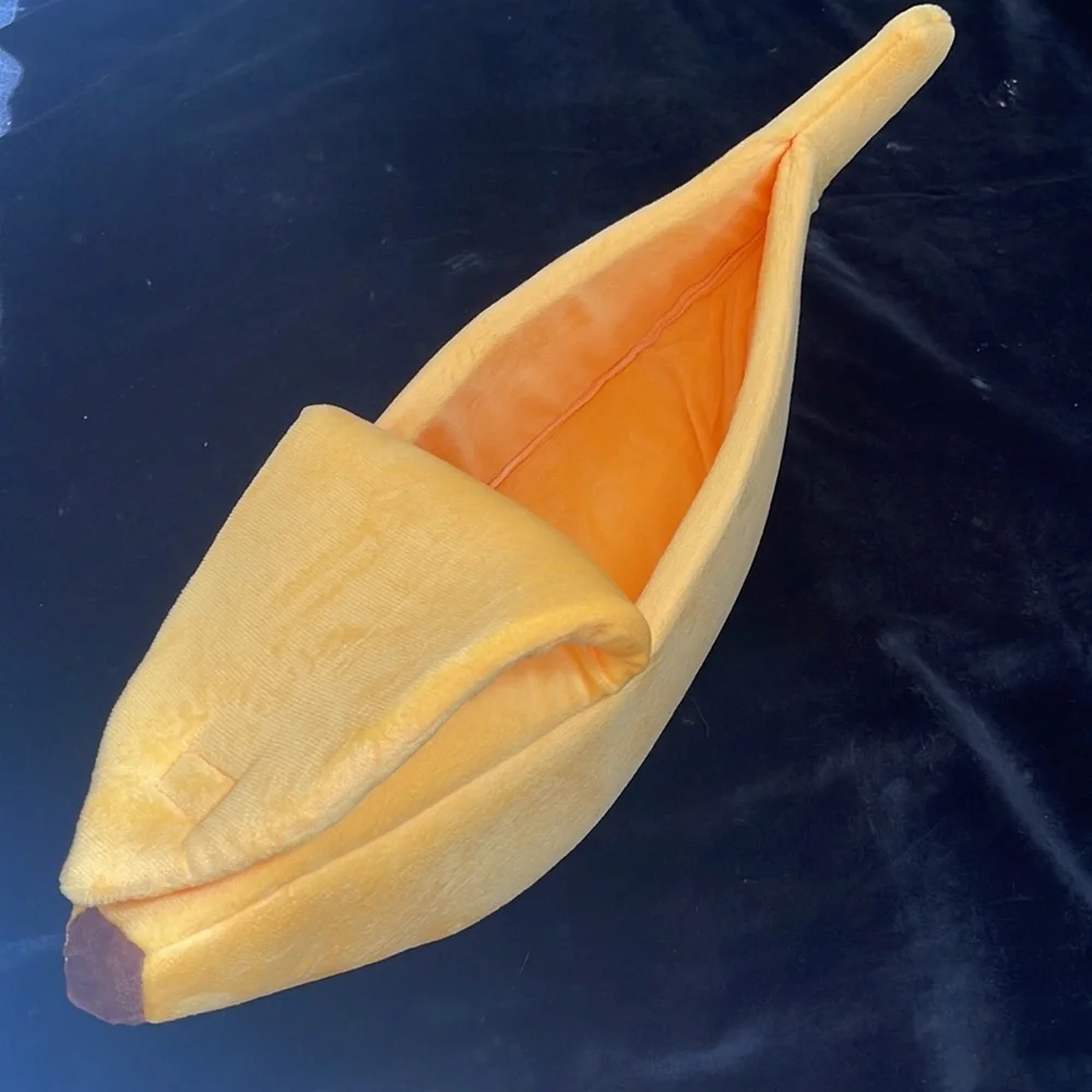 Banana Bed for a Cat or Small Dog